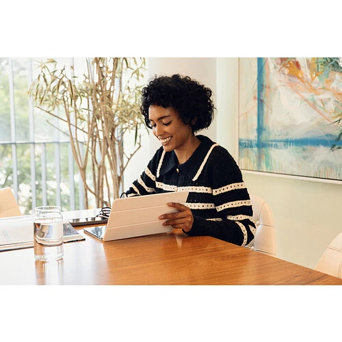 Чехол защитный uBear Touch Case, iPad Air 11'' (M2/M3), магнитный, софт-тач, белый