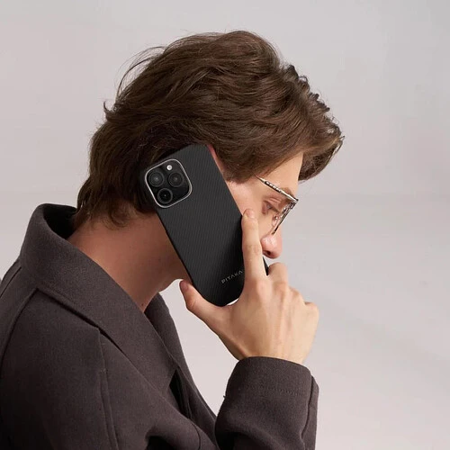 Чехол защитный KI1601A Black/Grey Ultra-Slim Case for iPhone 16