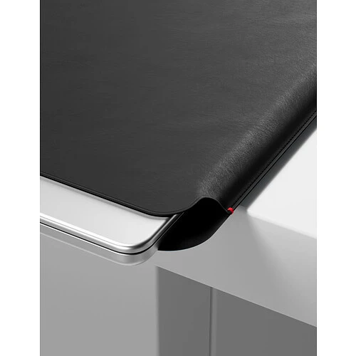 Чехол защитный VLP Velar Sleeve для MacBook Air (15.3") из экокожи, черный